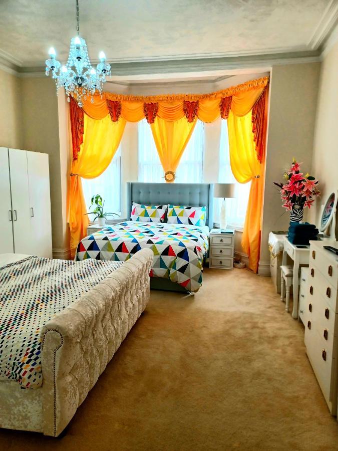 Gabriel Guesthouse Rhyl Eksteriør billede