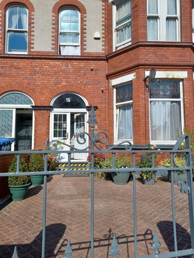 Gabriel Guesthouse Rhyl Eksteriør billede